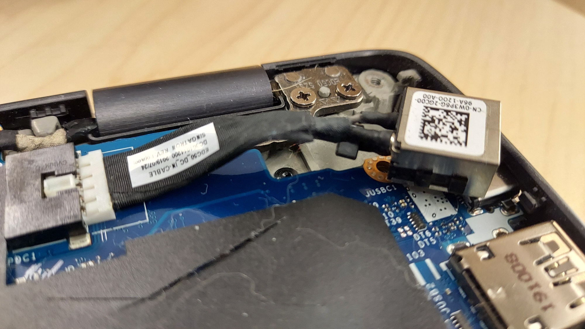 dell_removable_power.jpeg
